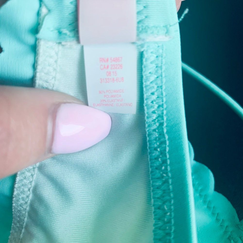 Victoria’s Secret Swim Top 34D - Picture 3 of 6